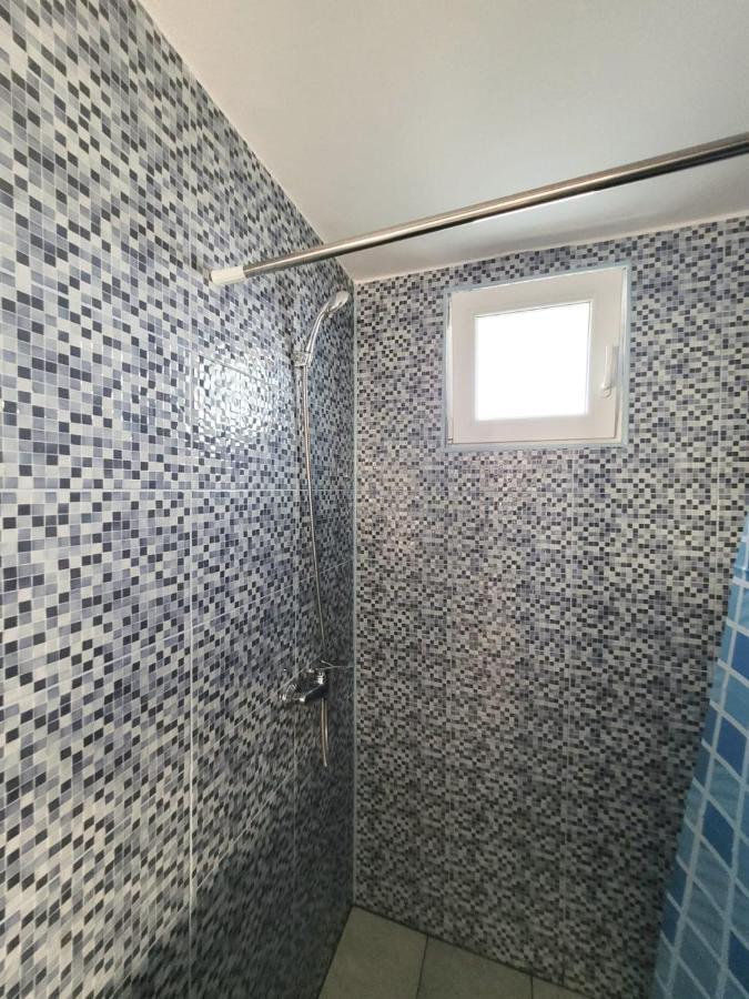 Cabana Varad Coronini Moldova Veche Exterior photo